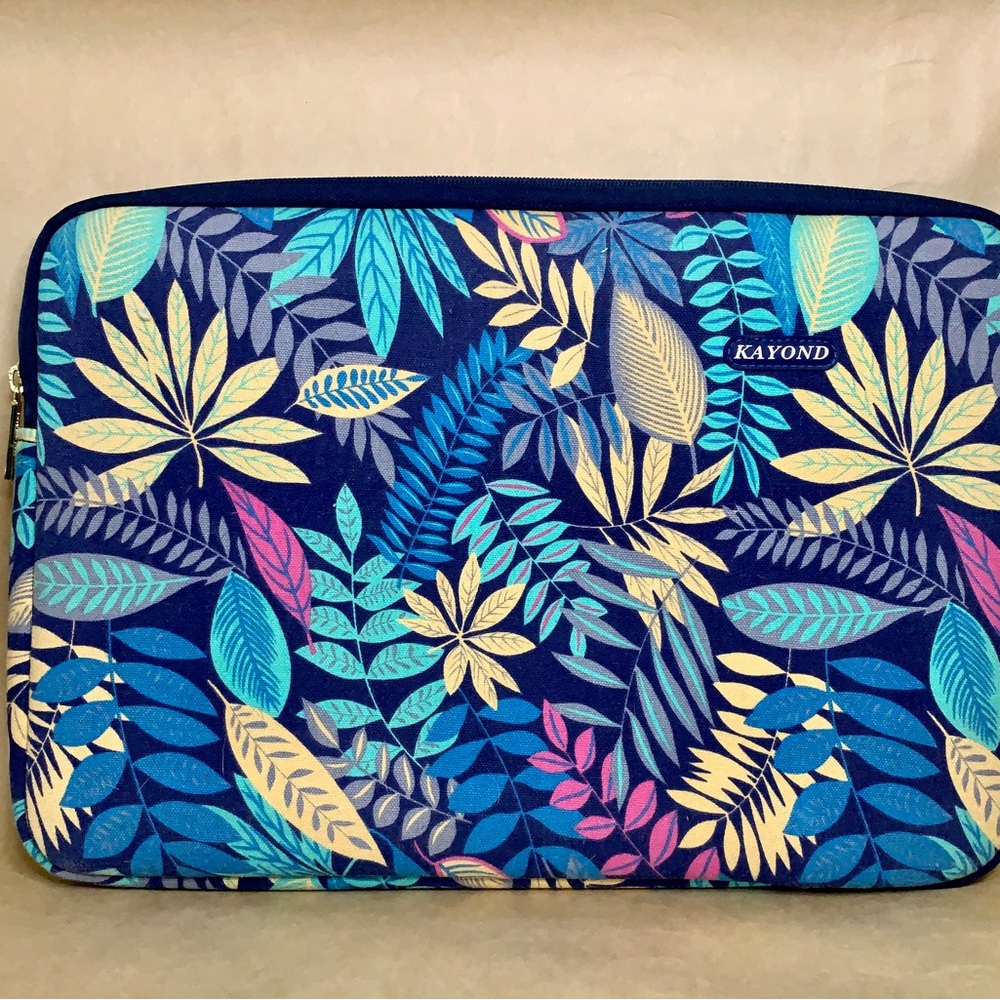 Kaymond Laptop Sleeve